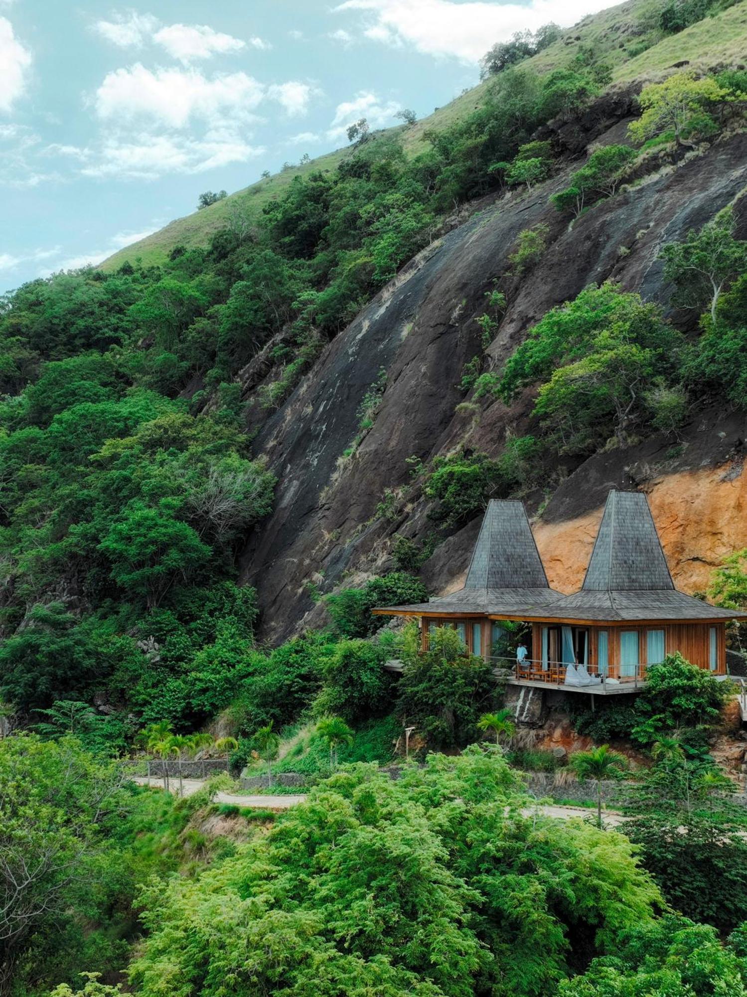 Menjaga Bay Hotel Labuan Bajo Kültér fotó