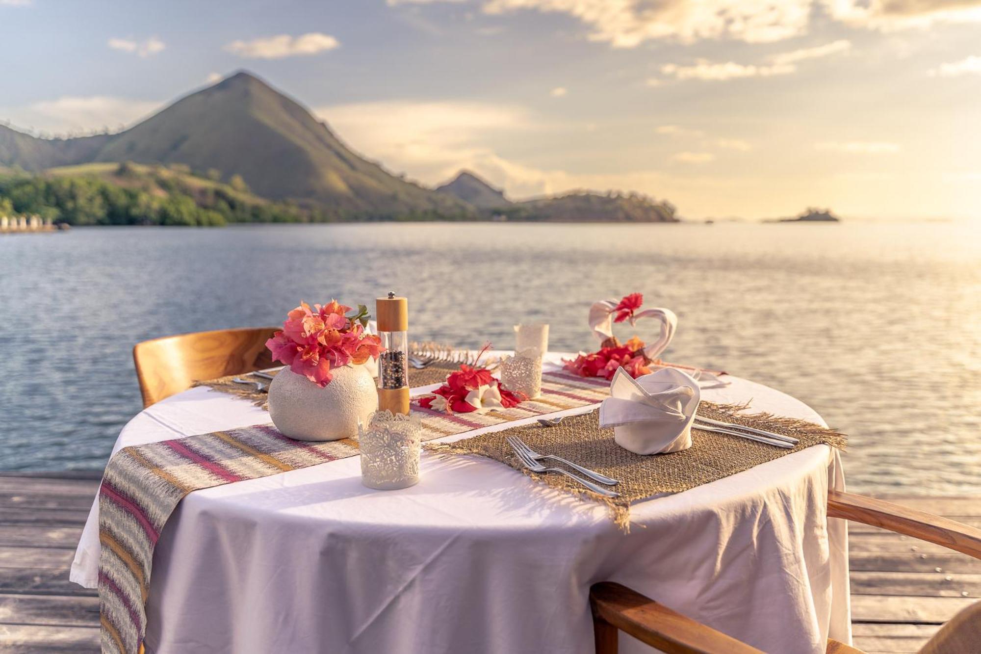 Menjaga Bay Hotel Labuan Bajo Kültér fotó